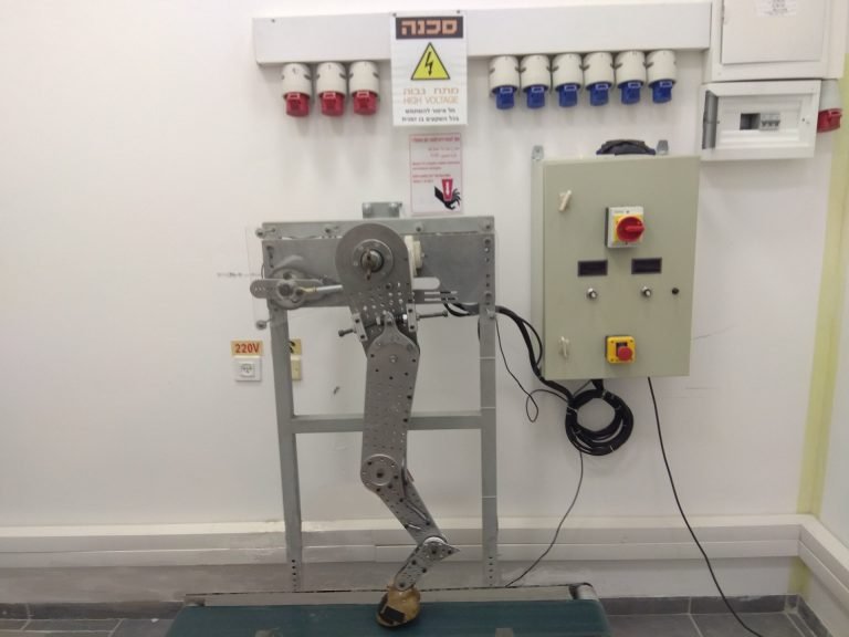 Simulator mechanism beside its control cabinet